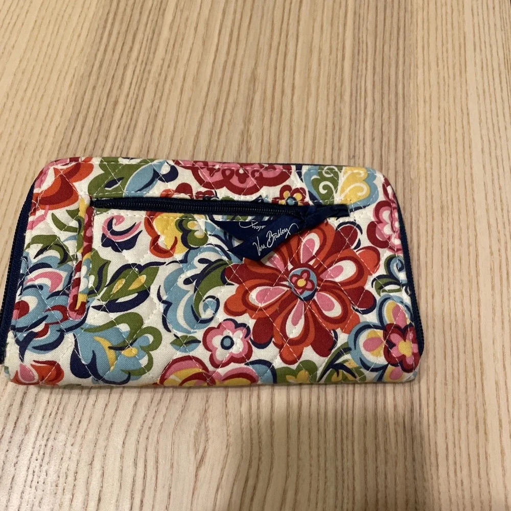 Women's Vera Bradley Credit Card Holder Wallet Floral Print Multicolor 8x4.5 - Picture 4 of 6